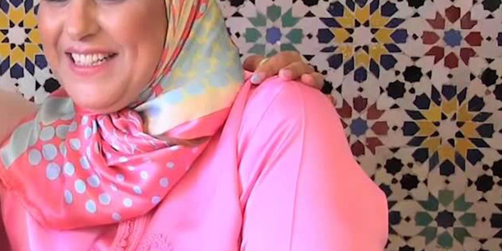 سيداتي سادتي.. مع مصممة الأزياء خديجة الحجوجي
