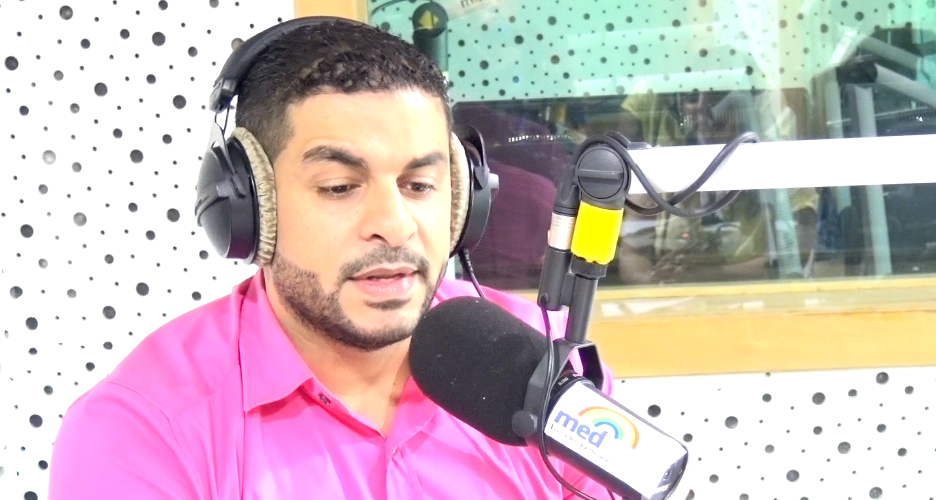 طرق العناية بالشعر في الصيف مع  خبير الشعر اللبناني احمد سليمان