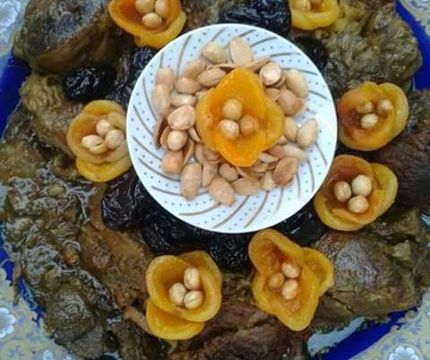 لالة مولاتي :طاجين اللحم بالمقروط بالفواكه الجافة