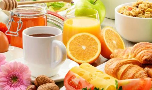 اﻷطعمة التي يجب تفاديها في وجبة الفطور