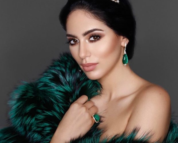 ملكة جمال المغرب تنشر صورا مثيرة و تخلق ضجة وسط متتبعيها