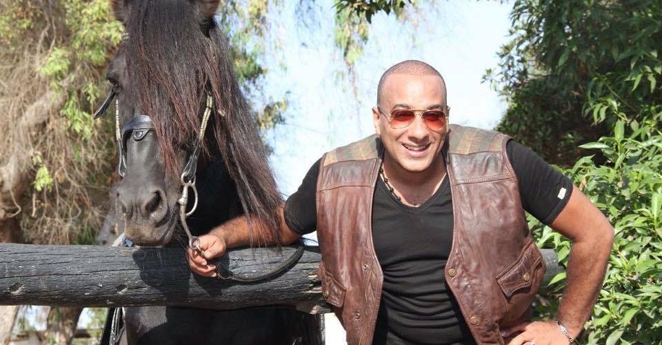 مراد الاسمر: بكاء أسماء لمنور هو لي خلاني نعطيها الاغنية