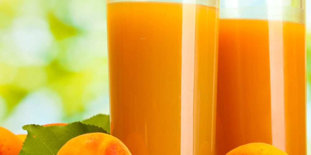 عصير الخوخ والمشمش