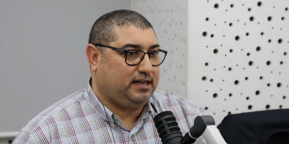 ولد أمو مرضي ولكن يأخدها مرجعية مسخوط