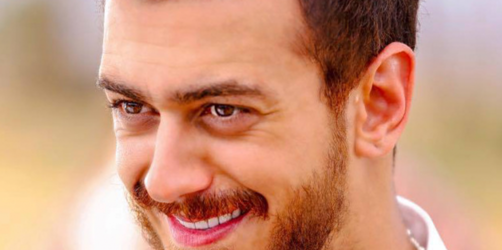 سعد لمجرد يغني مع طفل صغير إنت معلم