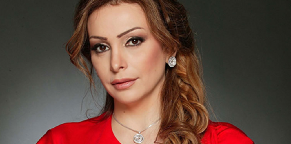 أمال حجازي تمسح كل صورها بدون حجاب و ترد على منتقديها