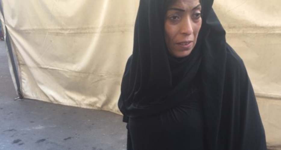 بالصور : كريمة وساط بالعكاز تعيش ظروف صعبة جدا