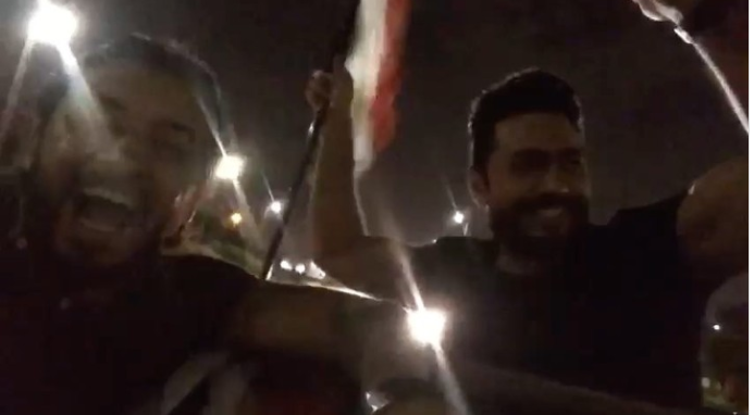 فيديو: بهذه الطريقة الجنونية احتفل تامر حسني بتأهل مصر لكأس العالم 2018