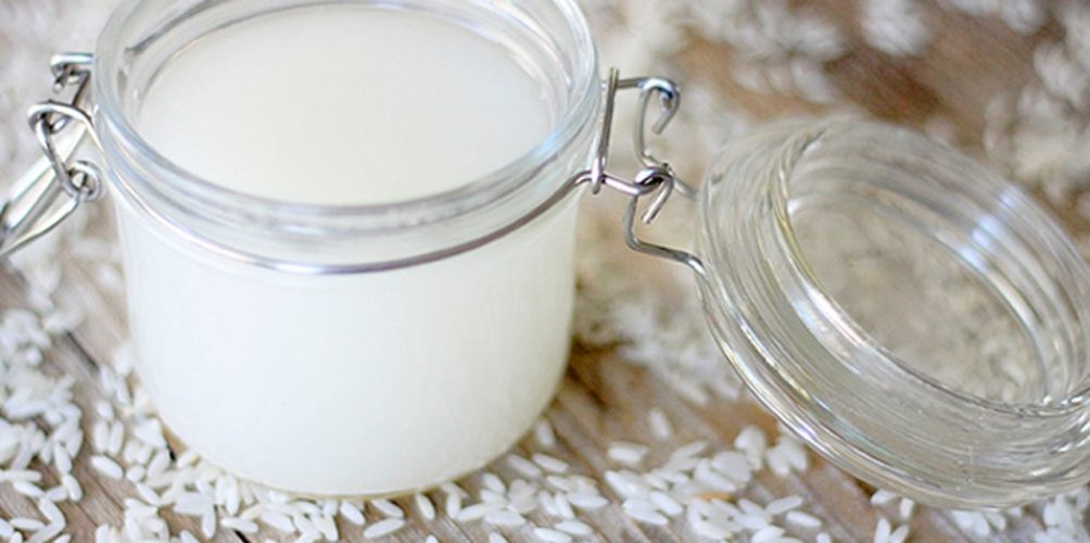 فيديو…لبشرة صافية اليك ماسك ماء الارز والعسل