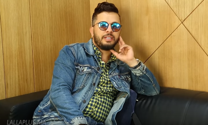 حاتم عمور.. يتحدث عن جديده مع أسماء لمنور و مونديال روسيا و يصف سعيدة شرف بالديفا .