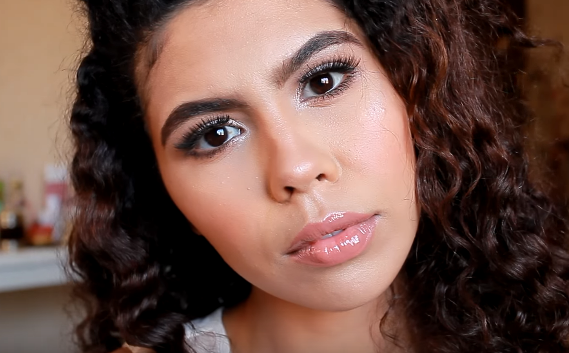 مكياج ناعم لكل يوم ….فيديو