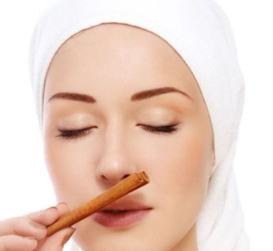 ماسك القرفة والياغورت للقضاء على حب الشباب