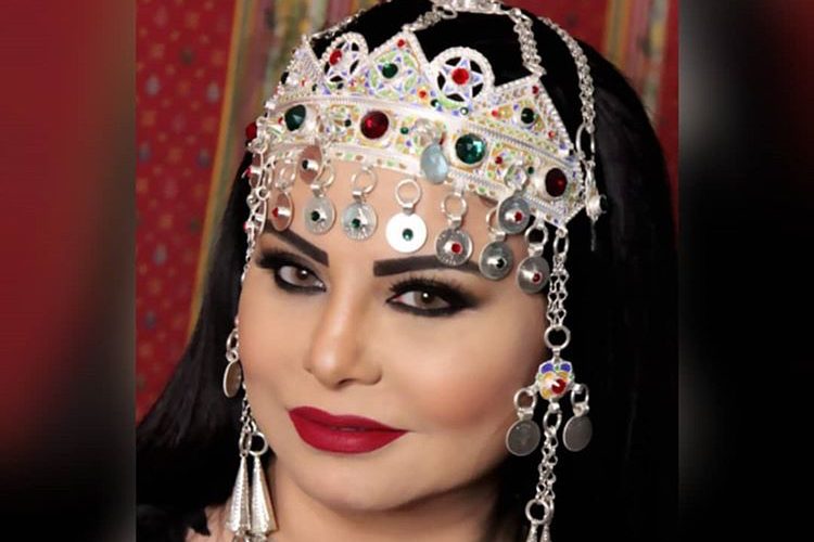 لطيفة رأفت تتألق في مهرجان تيميزار بالزي السوسي (صورة)