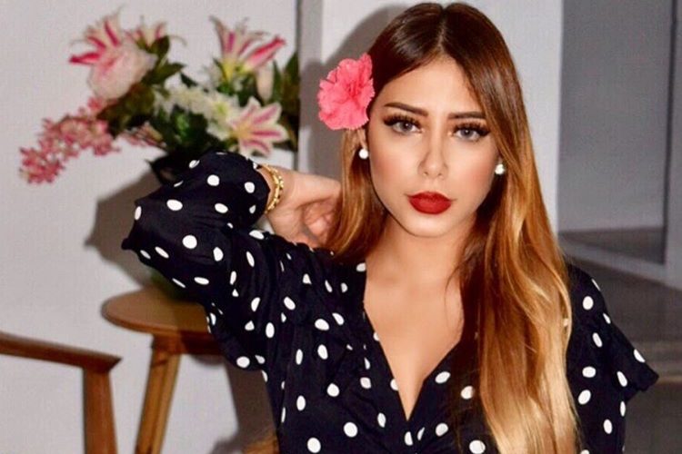 يسرا سعوف تختار اسبانيا لقضاء العطلة وتتألق بأجمل الفساتين (صور)