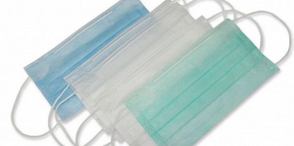 معلومة مهمة …تعرفي على الفرق بين الجهة البيضاء و الزرقاء للكمامة الطبية