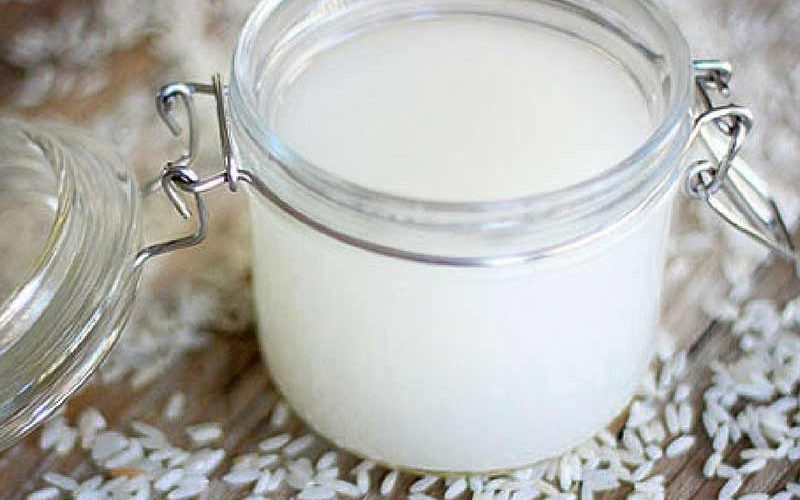 ماء الأرز لتفتيح و حماية البشرة من ظهور التجاعيد