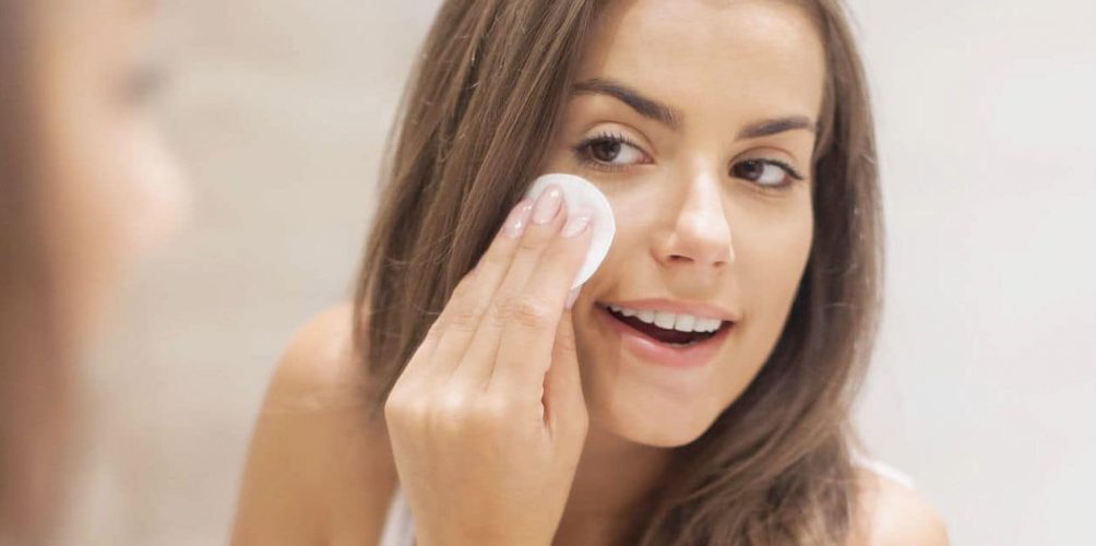 مكعبات النشا لغلق المسامات وشد البشرة