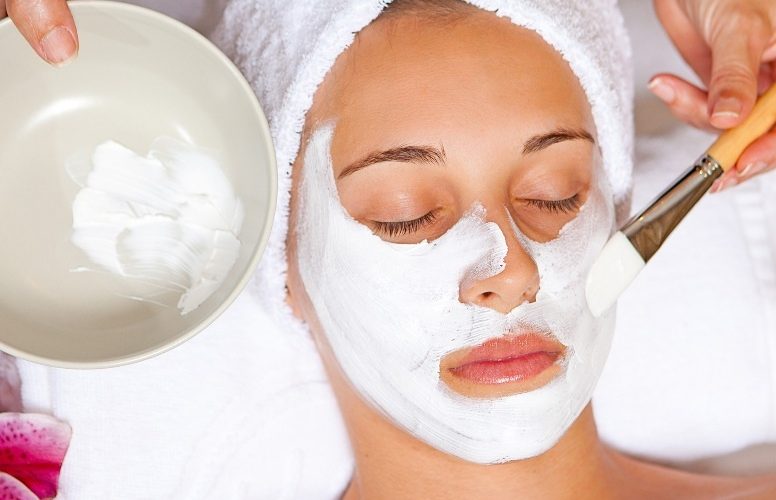 قناع الأرز والحليب لتفتيح البشرة الدهنية