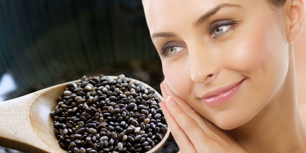 يغذي البشرة و يمنحها نضارة… ماسك بذور الشيا و العسل