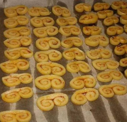 مملحات بثلاث نكهات و بنفس العجين