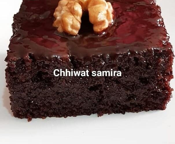 بسبوسة بالجوز( كركاع ) وشوكولا كتجي معلكة و لذيذة