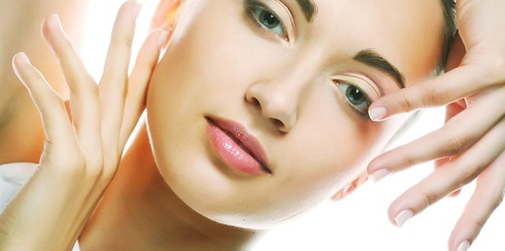 يخلصك من البقع الداكنة و حب الشباب ماسك دقيق الحمص