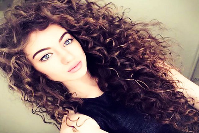 طريقة سهلة لتمويج الشعر في 10 دقائق و بدون حرارة