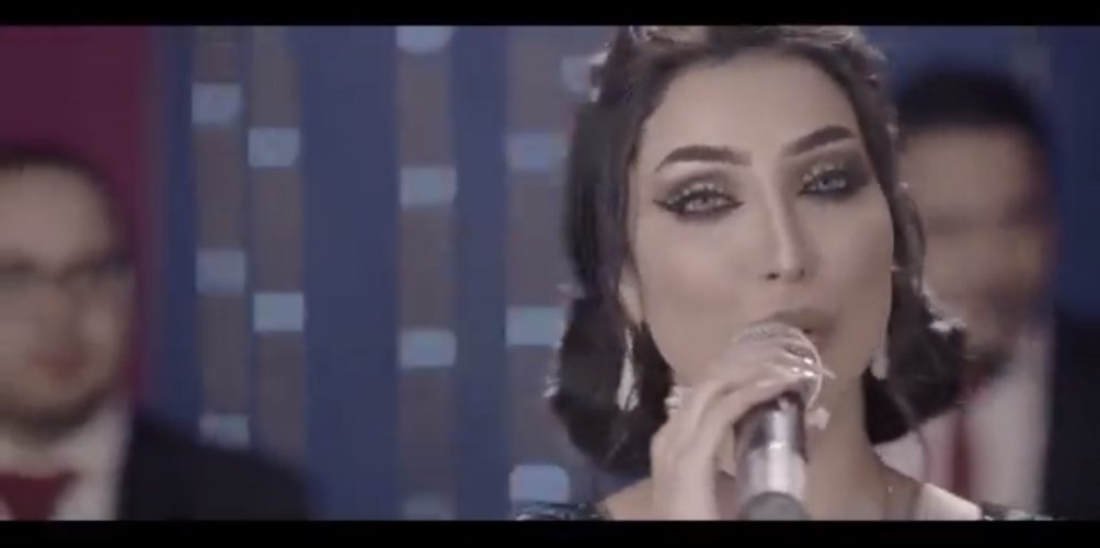 بالفيديو.. دنيا بطمة تصدر أغنيتها الجديدة « الزمن بيدور »