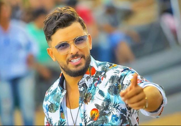 حاتم عمور يعود « بلا عنوان » !