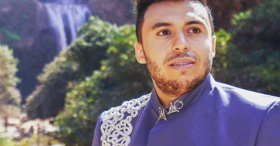 بعد « حبينو ».. زكرياء الغافولي يصدر « باهرة باهرة » (فيديو)