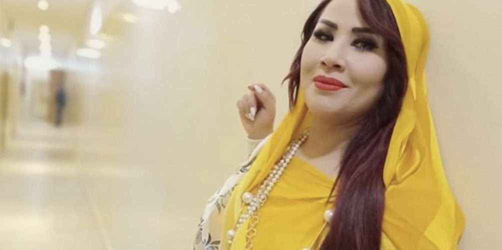 بالصورة.. سعيدة شرف لجمهورها « يلعن أبو الحب »