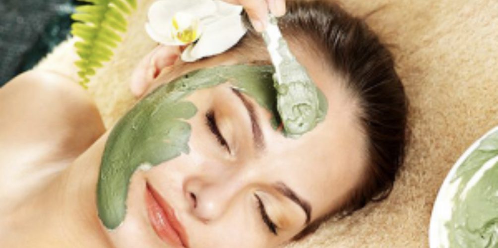 وصفة.. الشاي الأخضر والنعناع لبشرة نضرة !