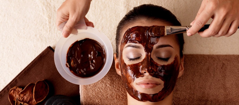 للتخلص من الحبوب تحت الجلد..اليك ماسك القرفة والعسل!