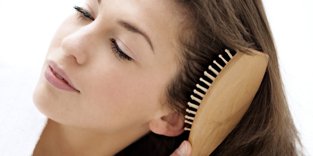 اصنعيها في منزلك.. خلطات بسيطة لتتخلصي من رائحة الشعر الكريهة!