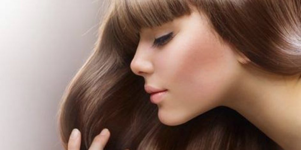 اصنعيها في منزلك.. وصفة فعالة لترطيب الشعر الجاف