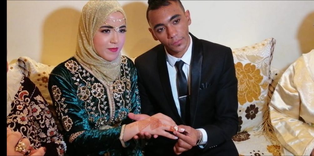 بعد حصوله على 20 مليون.. الفائز بـ »ستاند أب » يدخل القفص الذهبي (صور)