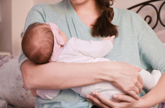 طفلك الرضيع لا ينام بسهولة.. إليك الأسباب