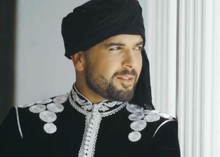 مطرب لبناني يغني « باختصار » للدوزي (فيديو)