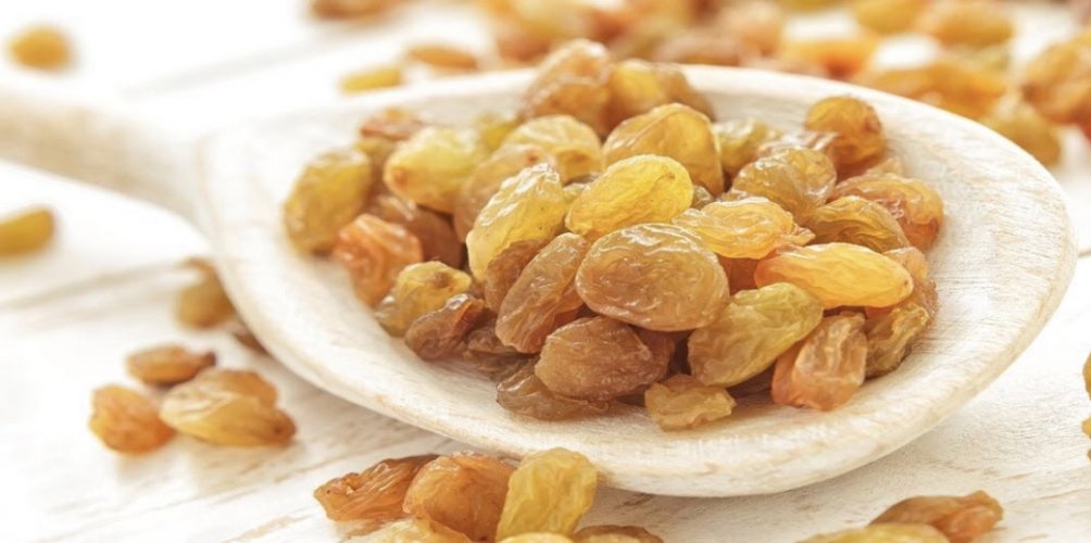 فوائده متعددة.. لهذا ينصح بتناول الزبيب!