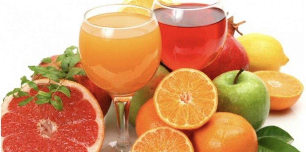يزيد من خطر التعرض للوفاة المبكرة.. خبراء يحذرون من شرب عصير الفواكه بكثرة