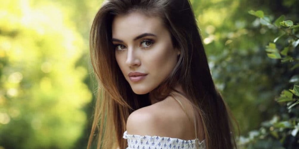 لشعر حيوي ولامع خلال الصيف.. جربي هذه الوصفات في المنزل!