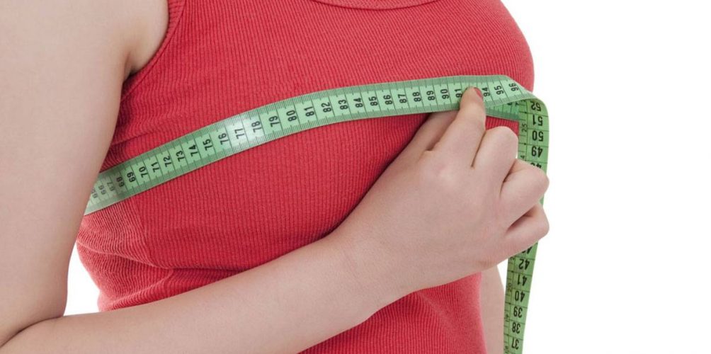 عمليات تكبير الثدي وعلاقتها بالإرضاع والسرطان.. جراح تجميلي يتحدث عن التكهنات !