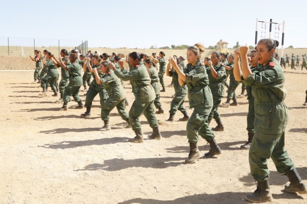 من قلب مركز للتجنيد.. شهادات حية لمجندات في الحاجب (صور)