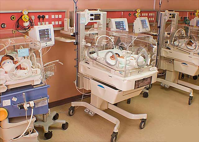 تزن 2.13 كيلوغرام.. امرأة ميتة دماغيا تنجب طفلة