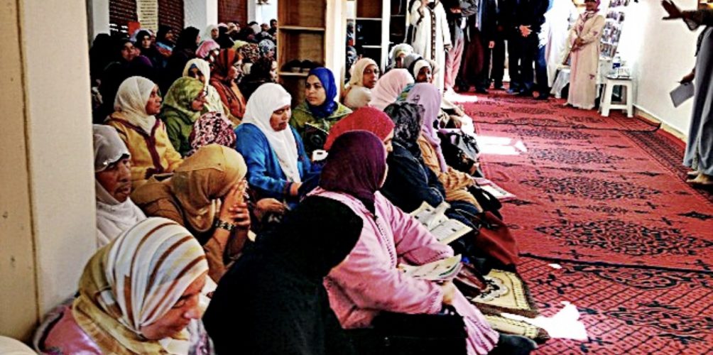 محو الأمية في المساجد وبواسطة التلفاز والإنترنت.. تسجيل أزيد من 300 ألف مستفيد