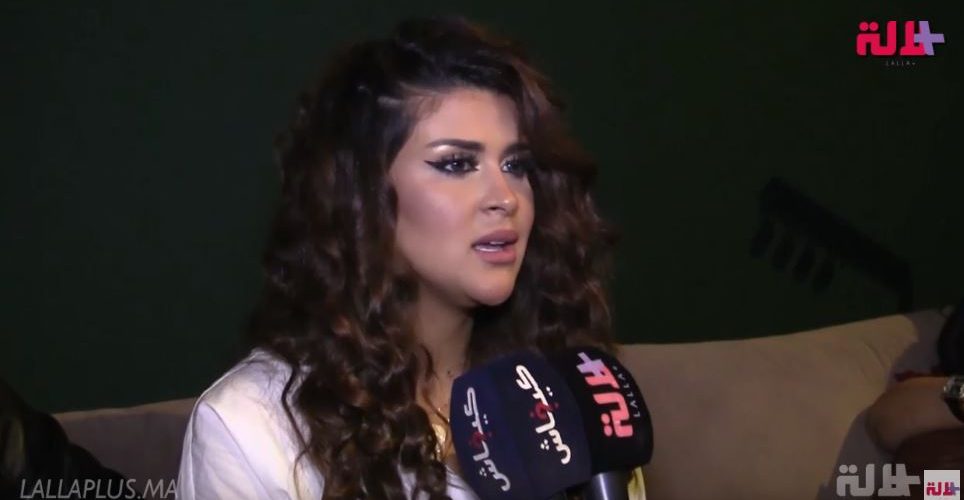 سلمى رشيد تكشف عن سر رشاقتها بعد أسابيع من الولادة: نقصت من الماكلة وكنعتمد على الرضاعة الطبيعية (فيديو)