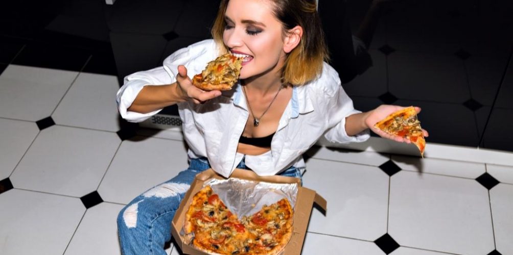 بينها قلة الحركة.. أسباب زيادة الوزن في الشتاء