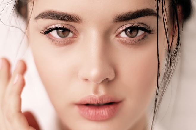 بخطوات بسيطة.. احصلي على بشرة نضرة خالية من العيوب