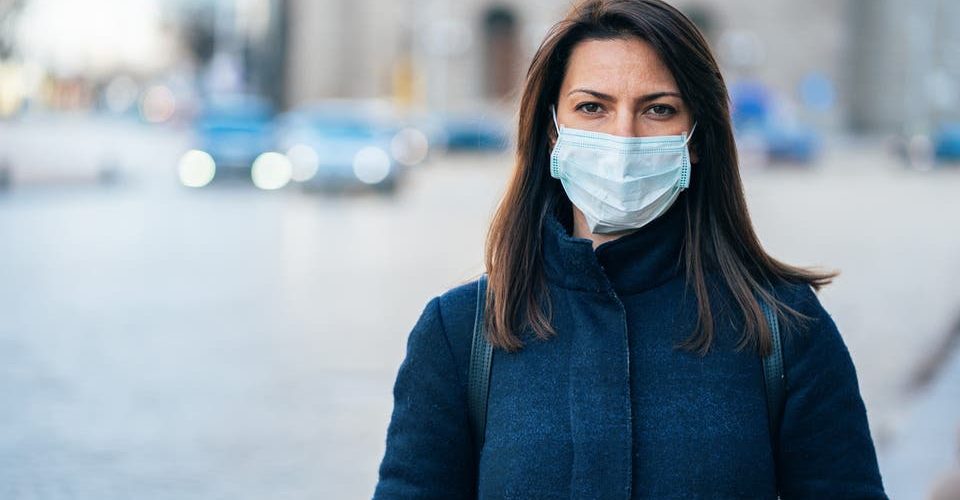 خطيرة ونادرة.. باحثون يكشفون آثار جانبية لفيروس كورونا