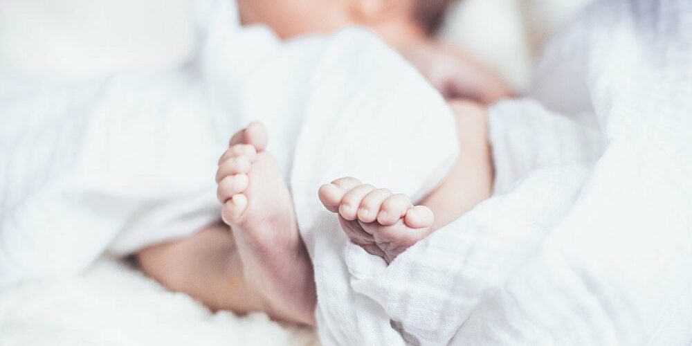 من أم مصابة بفيروس كورونا.. ولادة طفلة في مستشفى محمد السادس في طنجة